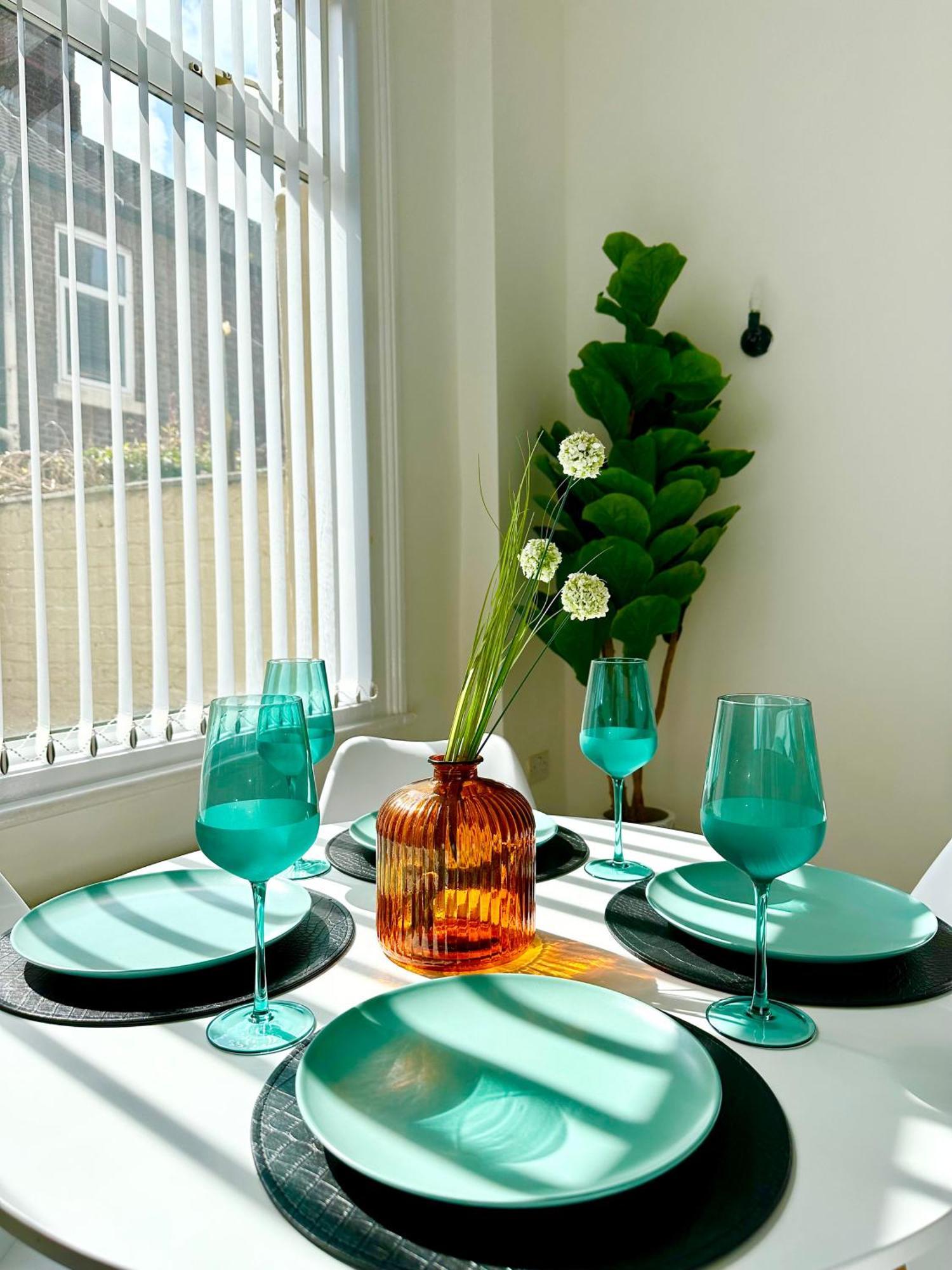 Cosy & Modern 4Bd House Near Anfield Stadium Βίλα Λίβερπουλ Εξωτερικό φωτογραφία