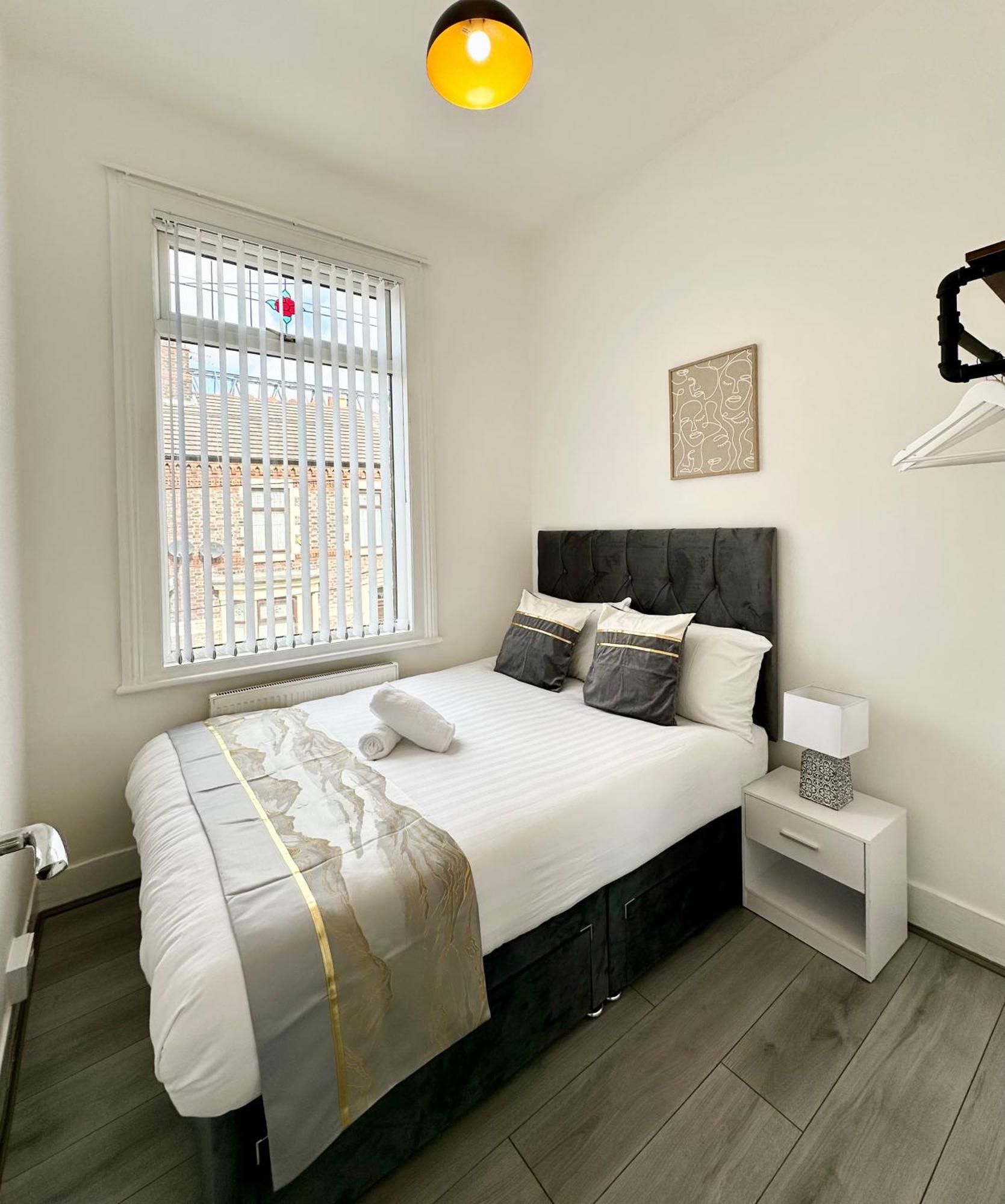 Cosy & Modern 4Bd House Near Anfield Stadium Βίλα Λίβερπουλ Εξωτερικό φωτογραφία